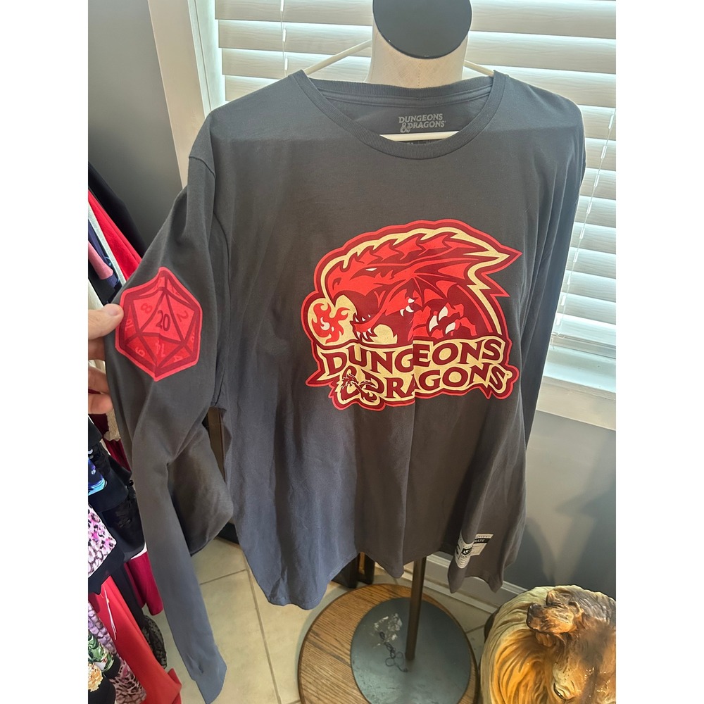 Dungeons & Dragons Mens XL Long Sleeve Shirt Gray Crit 20 Lootwear Exclusive